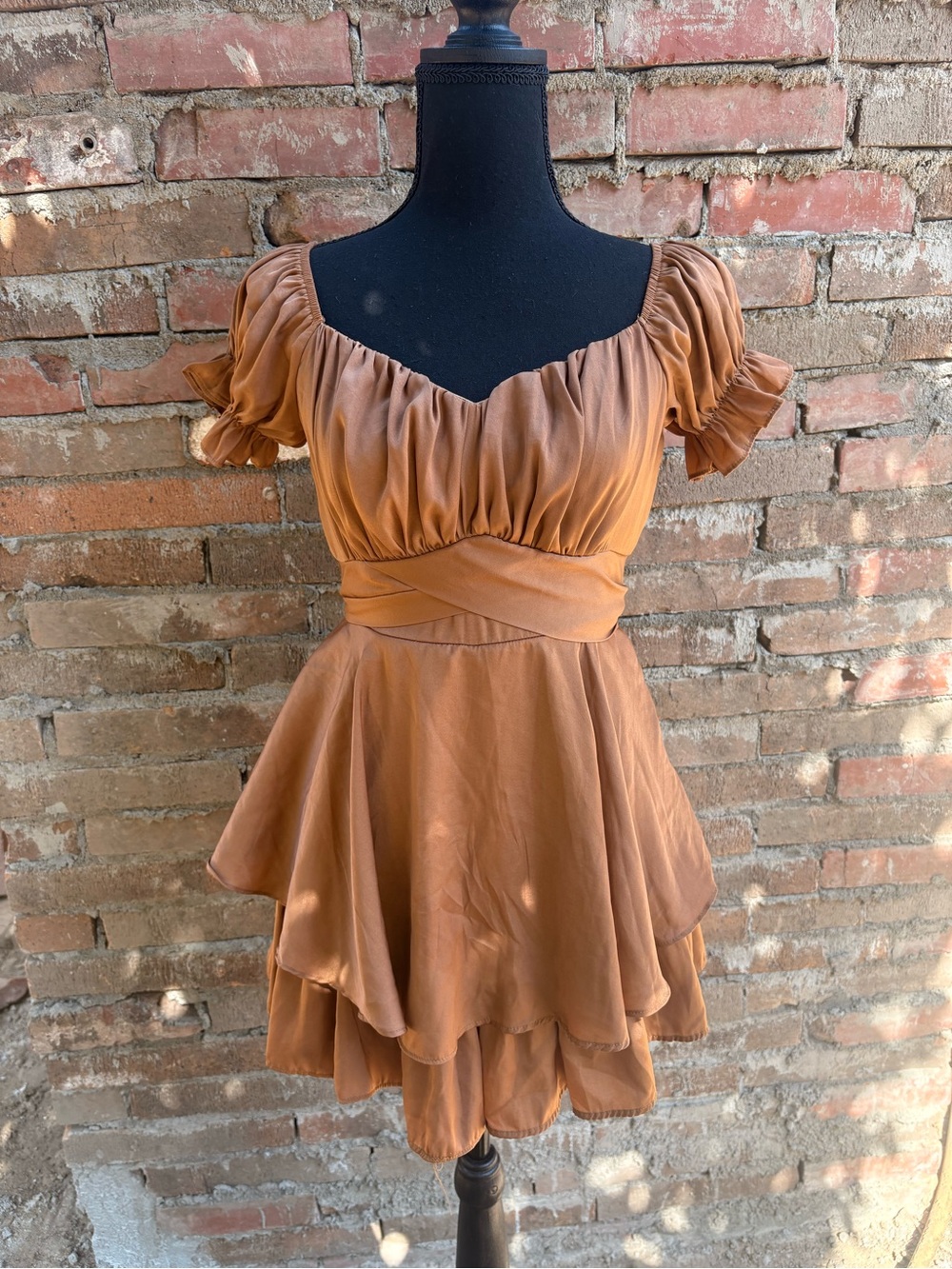 Ruched Puff-Sleeve romper in Caramel Brown